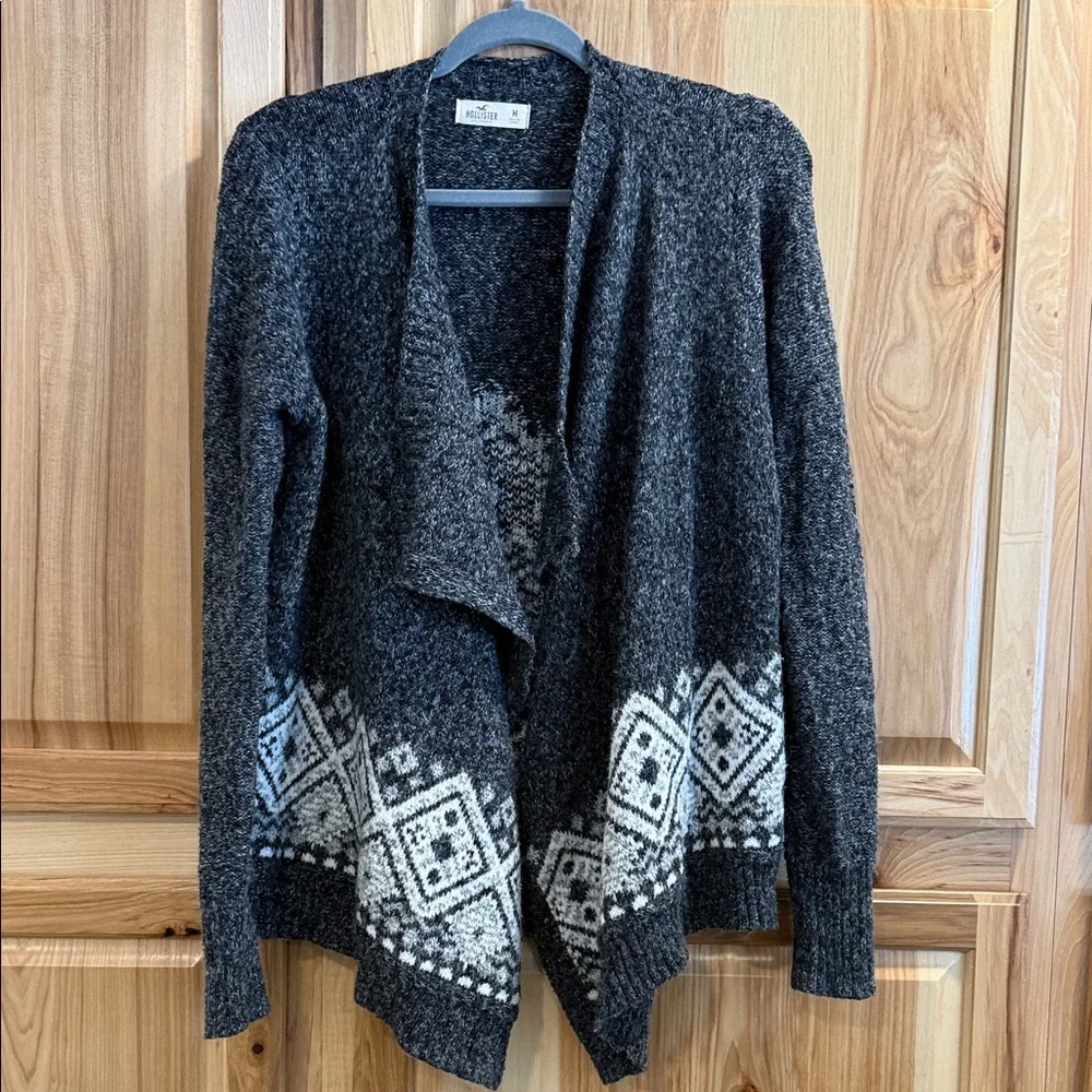 Hollister cozy open
